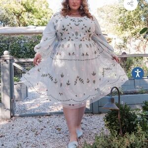 JessaKae Floral Embroidered Long Sleeve Dress - White and Green